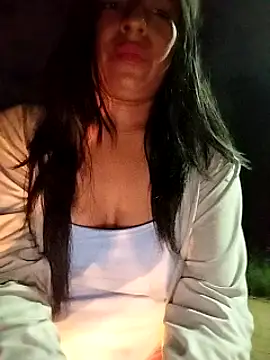 Snapshot of Danna-linyi chatting on 8, 2, 2025 Danna-linyi online show from 8, 2, 2025