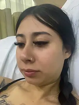 Zoee t online show from 6, 3, 2026