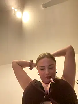 CherryEmmy online show from 28, 11, 2025