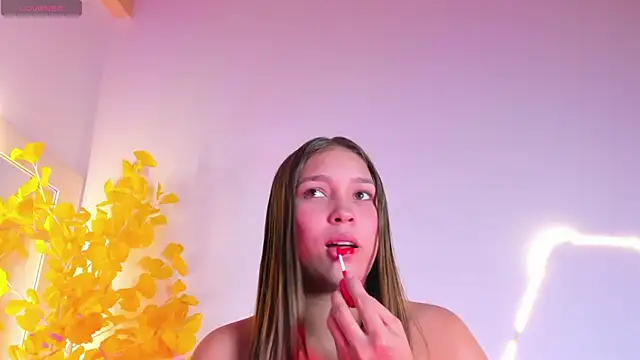 Snapshot of HaleyAmaya chatting on 10, 6, 2026 HaleyAmaya online show from 10, 6, 2026