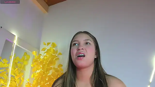 Snapshot of HaleyAmaya chatting on 12, 6, 2026 HaleyAmaya online show from 12, 6, 2026
