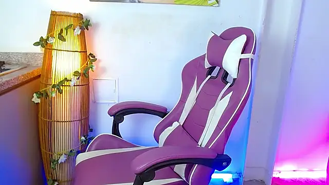 Snapshot of georgina_lulu chatting on 16, 1, 2025 georgina lulu online show from 16, 1, 2025