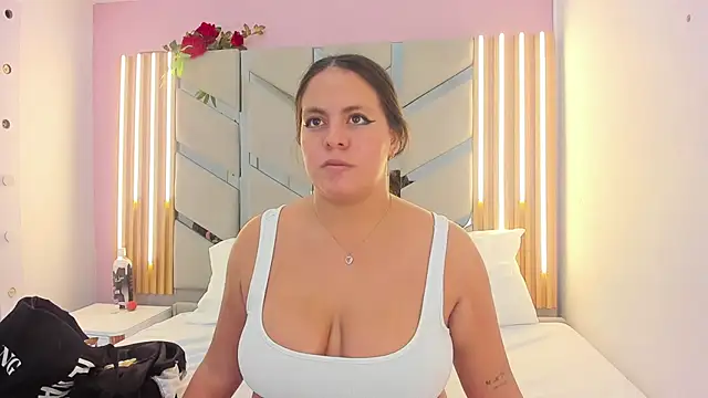 victoriamoon-01 online show from 10, 10, 2025