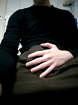 Snapshot of cutie_anonymm chatting on 29, 10, 2025 cutie anonymm online show from 29, 10, 2025