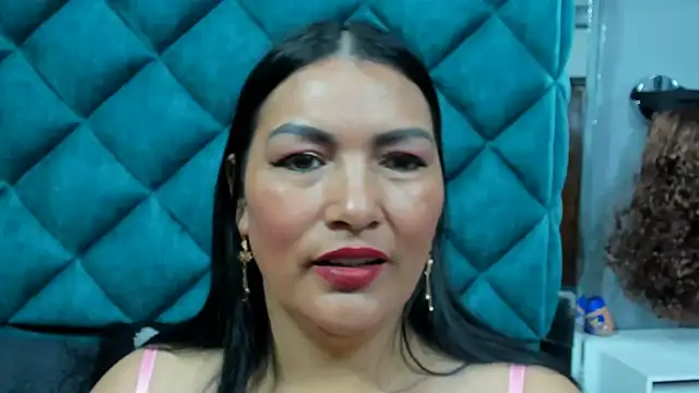 PENELOPELEWISs online show from 30, 10, 2025