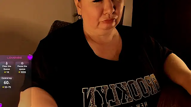 SexxyDreams1 online show from 18, 2, 2025