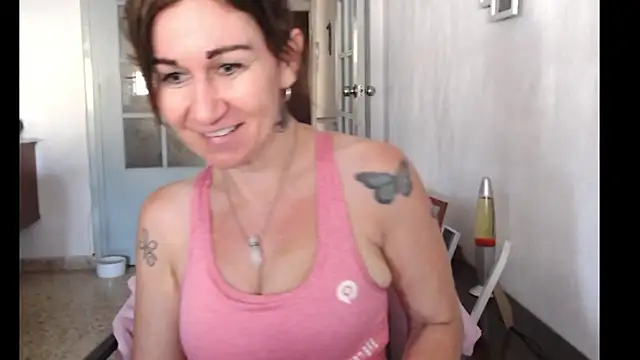 Snapshot of TamaraSweetxo chatting on 20, 5, 2026 TamaraSweetxo online show from 20, 5, 2026