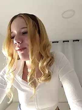 NicoleCut online show from 21, 2, 2025