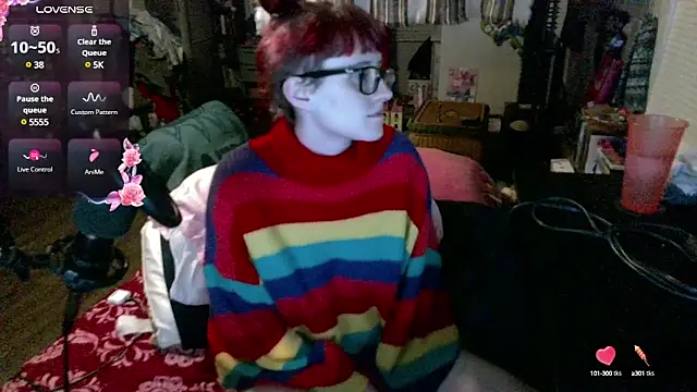 Snapshot of _hellostormy_ chatting on 19, 2, 2025  hellostormy  online show from 19, 2, 2025