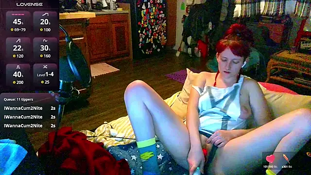 Snapshot of _hellostormy_ chatting on 21, 2, 2025  hellostormy  online show from 21, 2, 2025