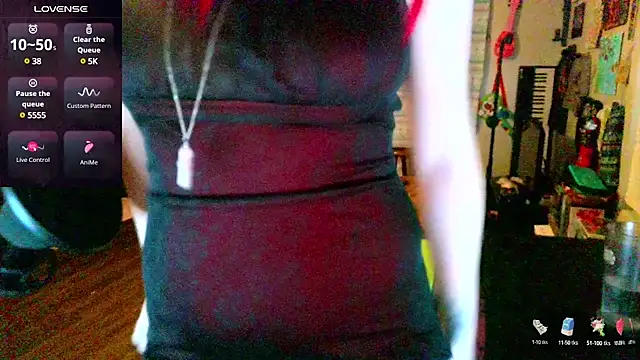 Snapshot of _hellostormy_ chatting on 5, 3, 2025  hellostormy  online show from 5, 3, 2025