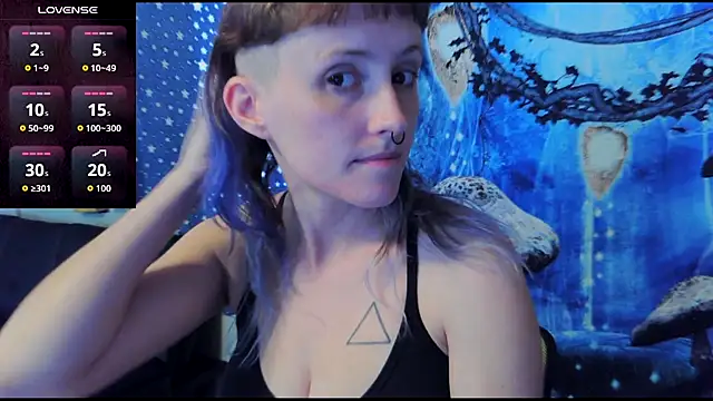 Snapshot of _hellostormy_ chatting on 15, 9, 2025  hellostormy  online show from 15, 9, 2025