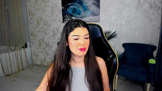 Snapshot of AlluringAriel chatting on 5, 6, 2026 AlluringAriel online show from 5, 6, 2026