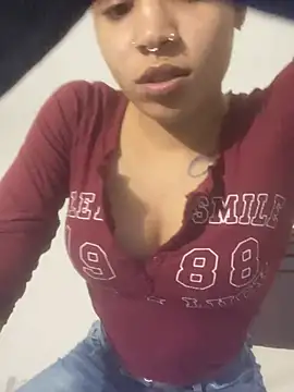 Snapshot of 1prettygem chatting on 16, 12, 2024 1prettygem online show from 16, 12, 2024