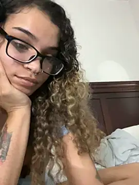 Snapshot of 1prettygem chatting on 18, 12, 2024 1prettygem online show from 18, 12, 2024