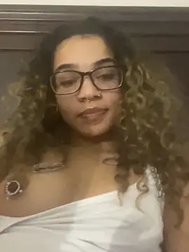 Snapshot of 1prettygem chatting on 22, 12, 2024 1prettygem online show from 22, 12, 2024