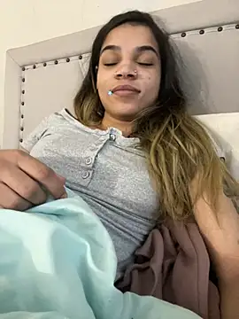 Snapshot of 1prettygem chatting on 7, 3, 2025 1prettygem online show from 7, 3, 2025