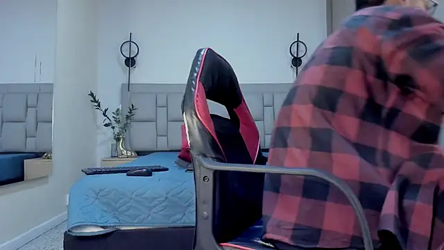 Snapshot of JEFFREY_COTTOM chatting on 1, 12, 2025 JEFFREY COTTOM online show from 1, 12, 2025