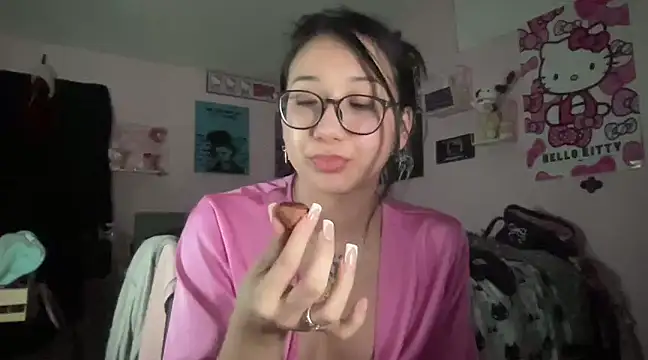 Snapshot of tokyobaby chatting on 24, 12, 2024 tokyobaby online show from 24, 12, 2024