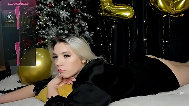 Snapshot of LadyHottCum chatting on 10, 1, 2025 LadyHottCum online show from 10, 1, 2025