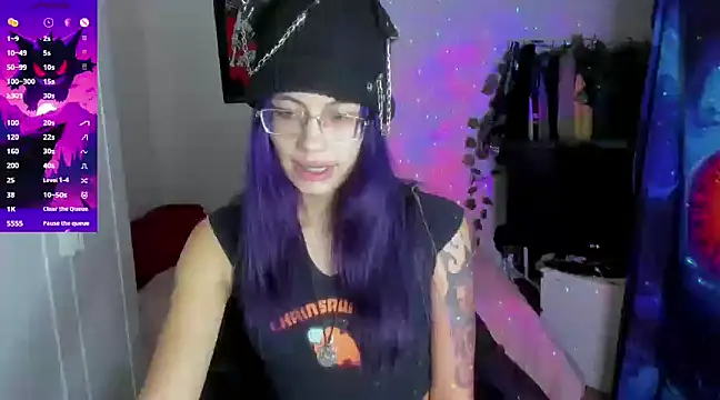 Snapshot of _sakae_ chatting on 7, 1, 2025 sakae online show from 7, 1, 2025