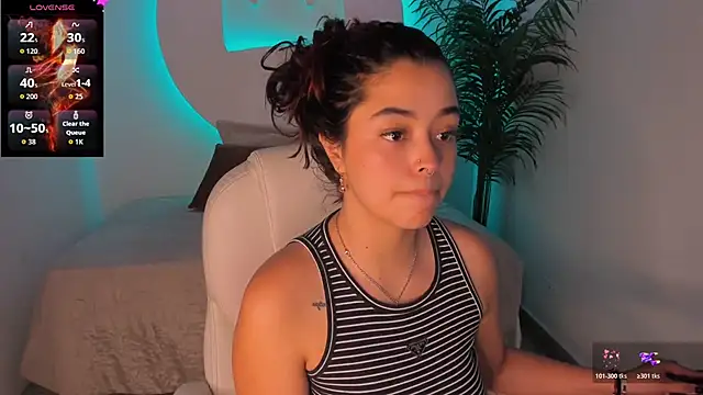Snapshot of Ariana_Pierce chatting on 21, 10, 2025 Ariana Pierce online show from 21, 10, 2025