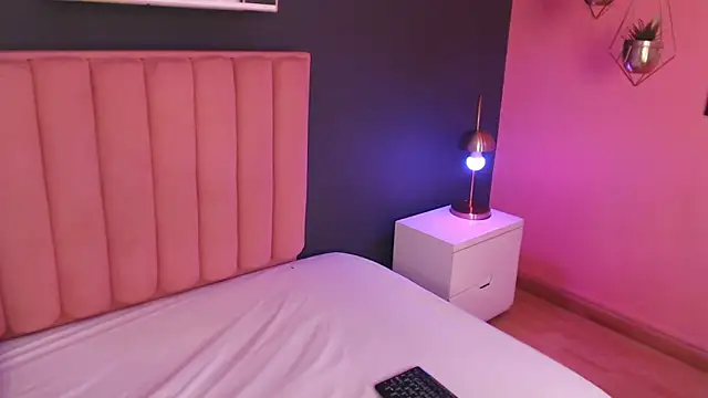 CrystalWoods94 online show from 26, 11, 2025