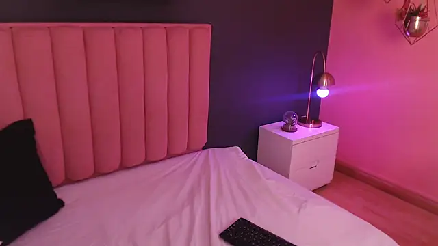 CrystalWoods94 online show from 30, 11, 2025