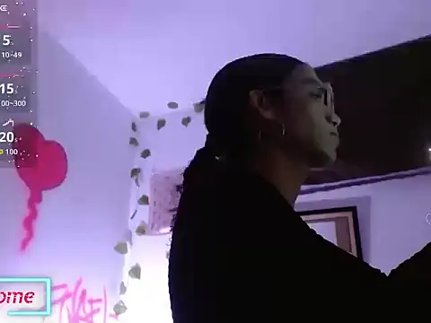 Melody200420 online show from 25, 11, 2025