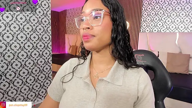 penelope tay1 online show from 4, 2, 2026