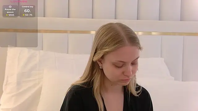 DorisHell online show from 4, 3, 2025