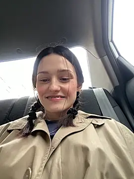 Mia Mia M online show from 3, 4, 2026