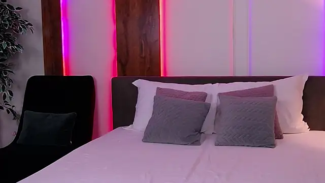 SkylerSpark online show from 24, 10, 2025