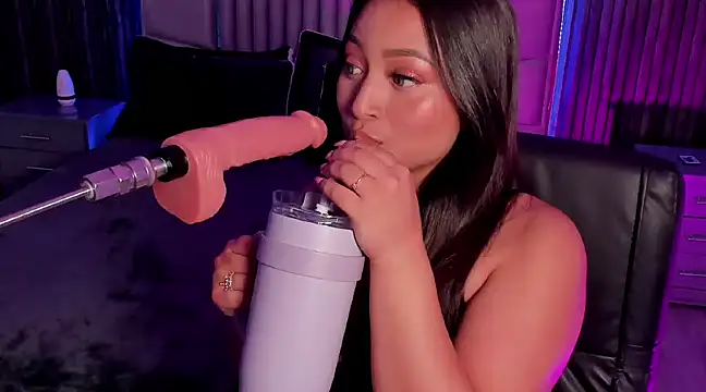 Lillyortiz online show from 21, 1, 2025