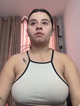 SaraBraun  online show from 13, 11, 2025