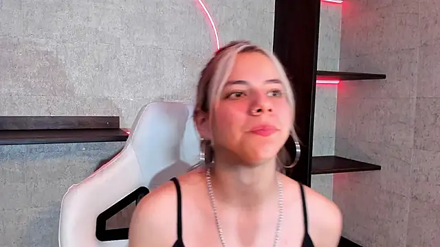 ArtemisaBlake online show from 8, 1, 2025