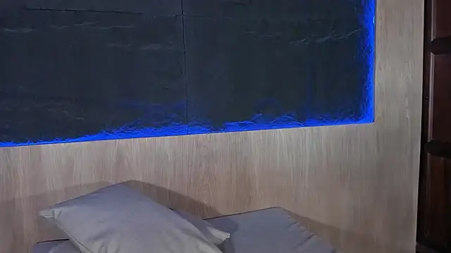 ArtemisaBlake online show from 28, 1, 2025