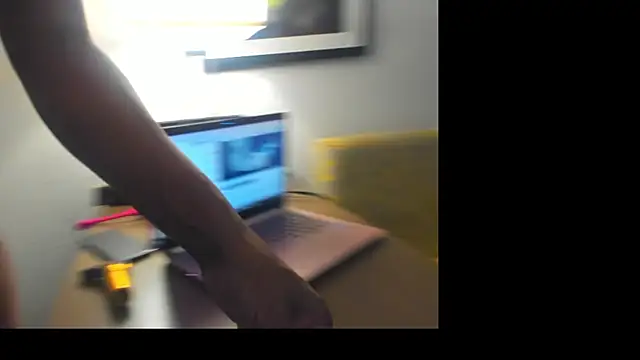 Snapshot of LuckiXCX chatting on 8, 1, 2025 LuckiXCX online show from 8, 1, 2025