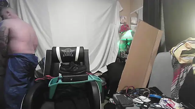 TwoFarty240 online show from 8, 1, 2026