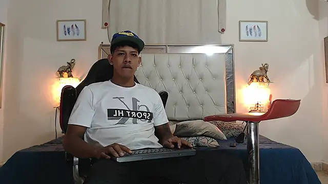 Snapshot of mr_stiven_ chatting on 10, 9, 2025 mr stiven  online show from 10, 9, 2025