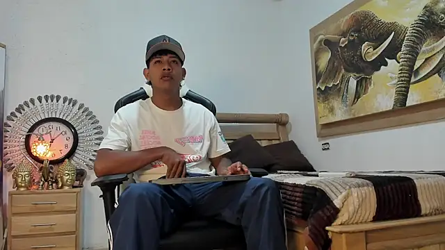 mr stiven  online show from 1, 4, 2026