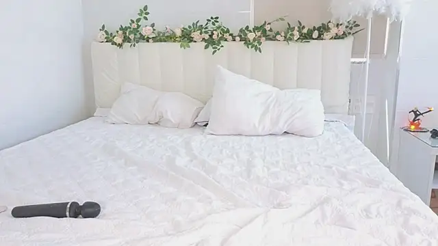 Akina starr online show from 8, 11, 2025