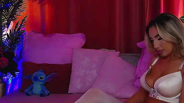 FelyJolie online show from 16, 4, 2026