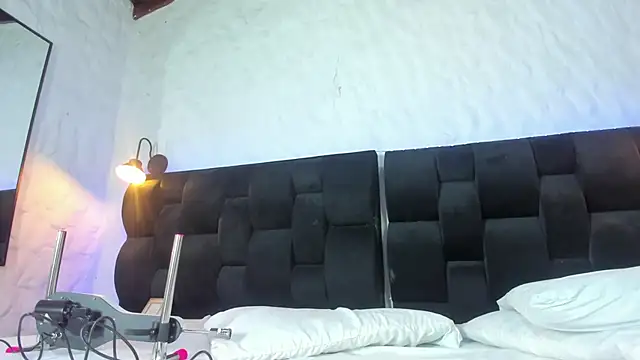 Snapshot of Camila__Gomez chatting on 9, 10, 2025 Camila Gomez online show from 9, 10, 2025