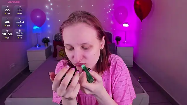 Snapshot of SallyFishery chatting on 24, 2, 2025 SallyFishery online show from 24, 2, 2025