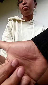 Snapshot of valkirya_7 chatting on 9, 10, 2025 valkirya 7 online show from 9, 10, 2025