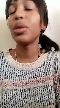 Snapshot of valkirya_7 chatting on 14, 10, 2025 valkirya 7 online show from 14, 10, 2025