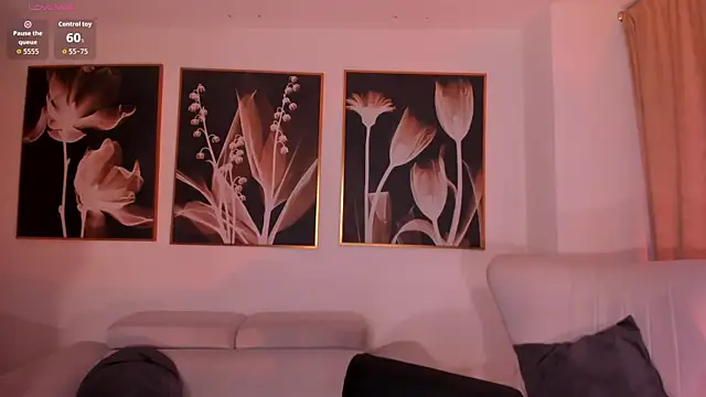 MiaFarrell  online show from 12, 2, 2026