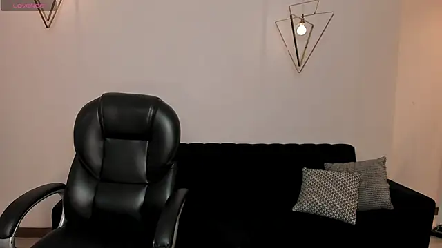 Snapshot of BellaCarteer_ chatting on 4, 11, 2025 BellaCarteer online show from 4, 11, 2025