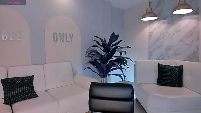 BellaCarteer  online show from 4, 4, 2026